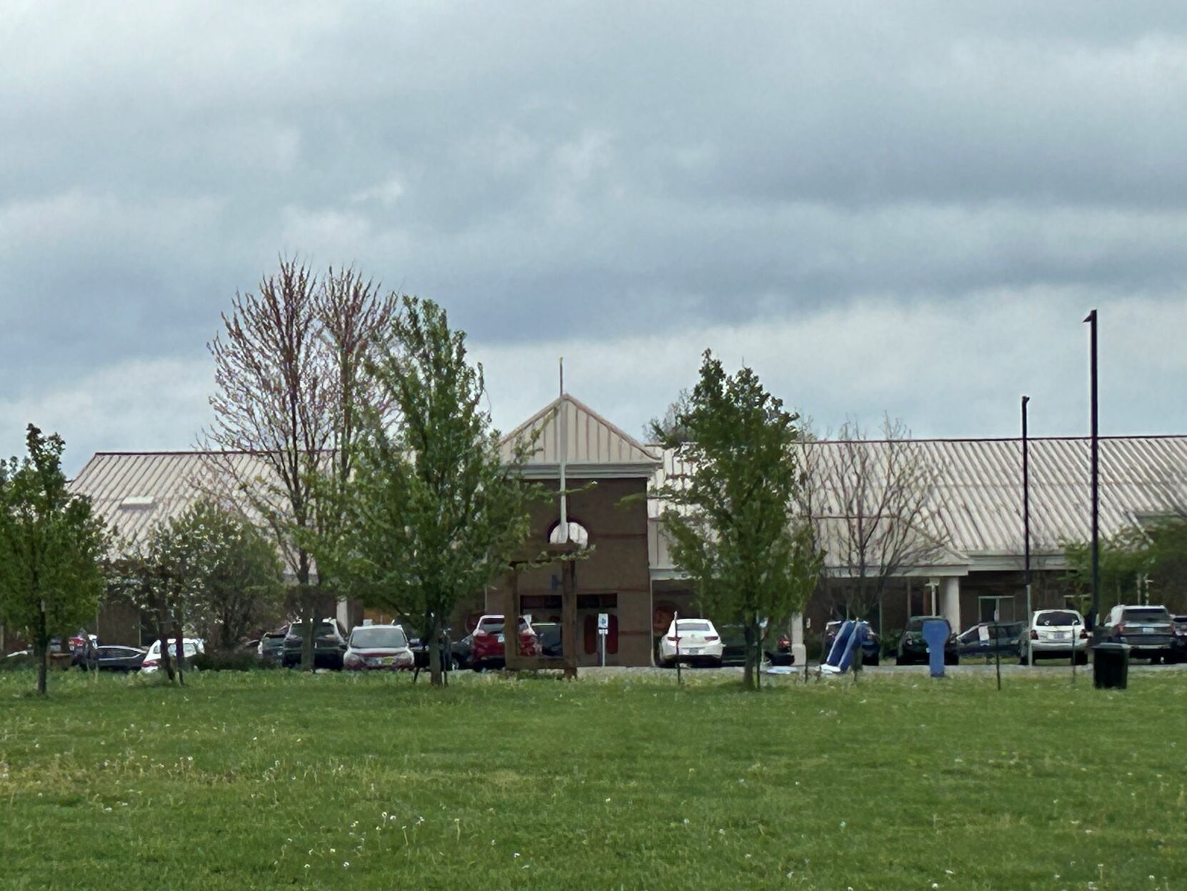 2 elementary school teachers in Bullitt County removed from the classroom pending investigations